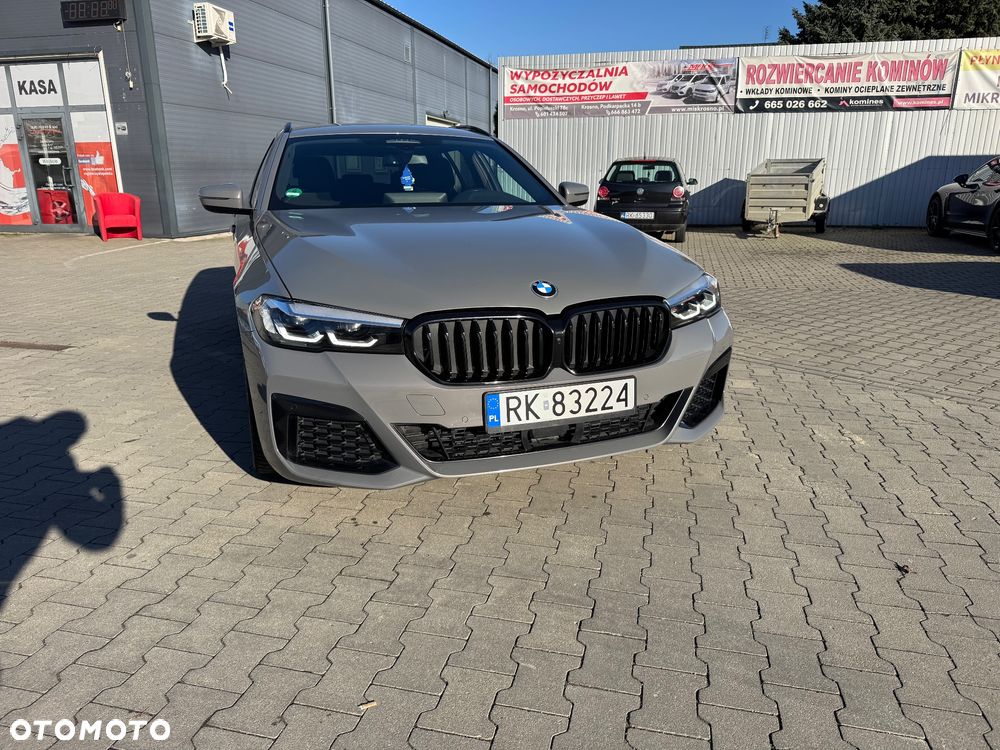 BMW Seria 5 520d M Sport - 9