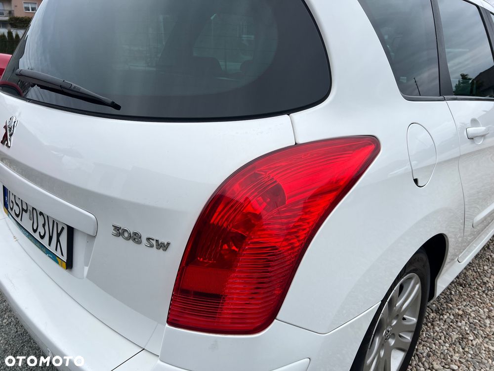 Peugeot 308 - 8