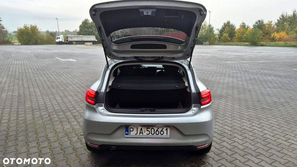 Renault Clio - 11
