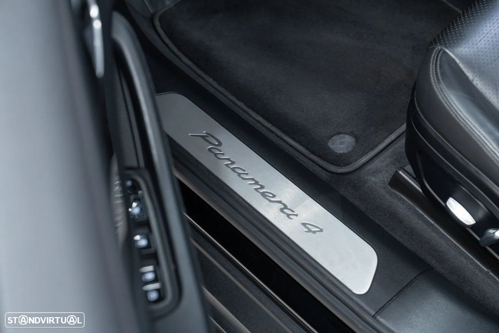 Porsche Panamera Sport Turismo - 26