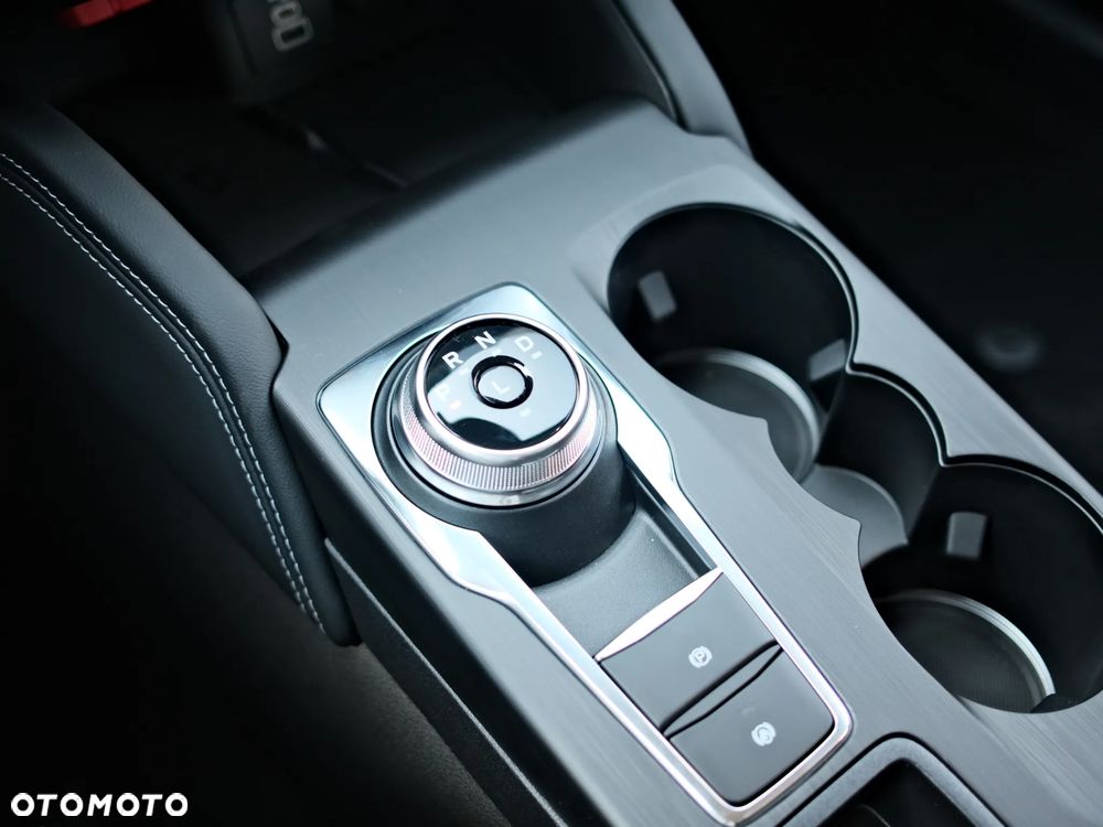 Ford Kuga - 22