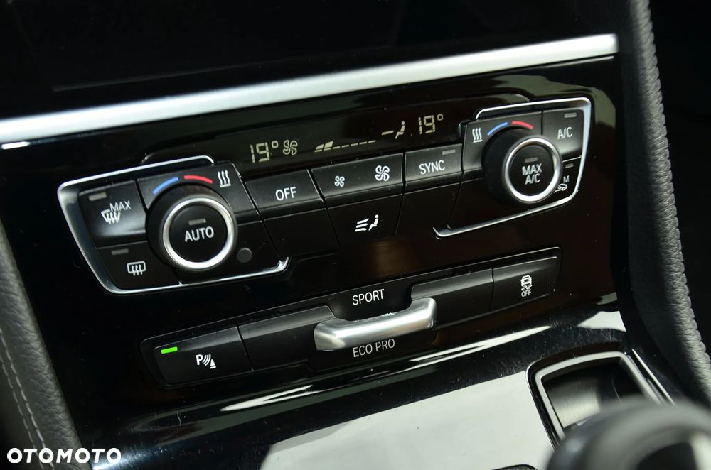 BMW Seria 2 216d GT Luxury Line - 29