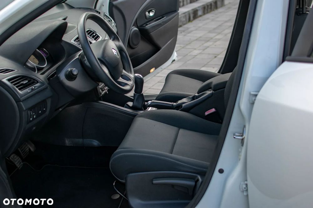 Renault Megane - 5