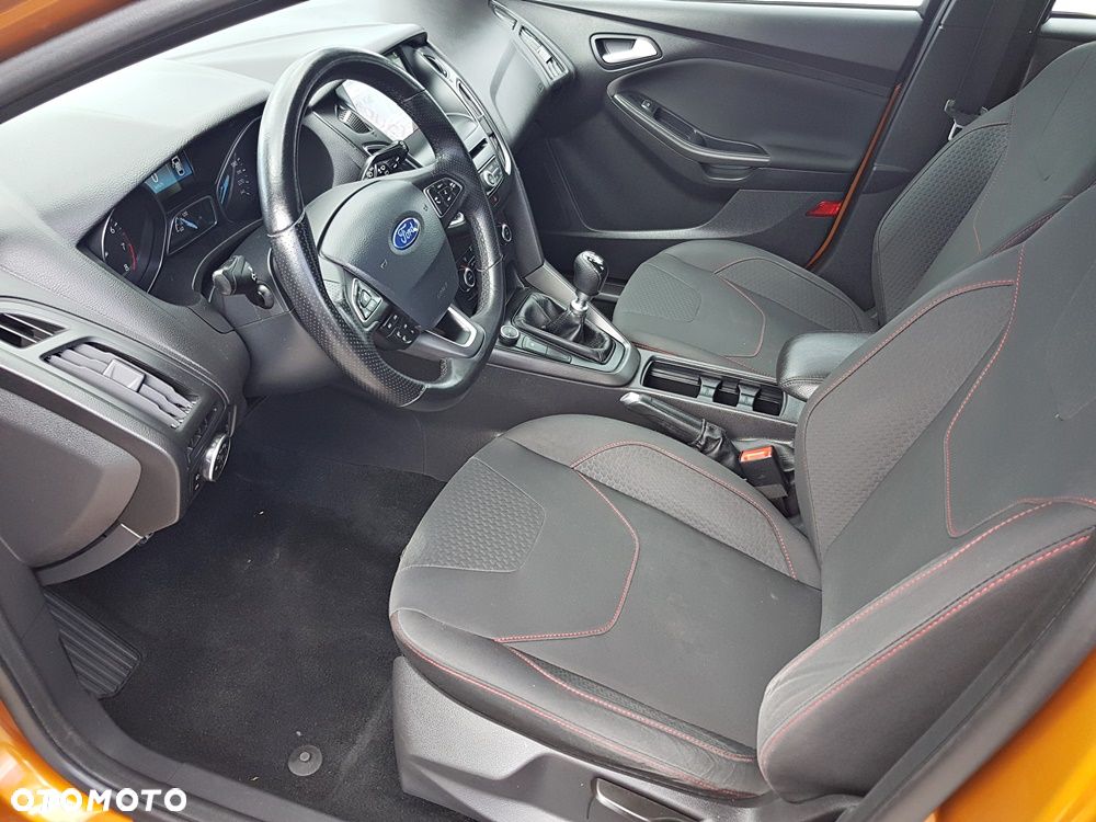 Ford Focus 1.0 EcoBoost Start-Stopp-System ST-LINE - 12