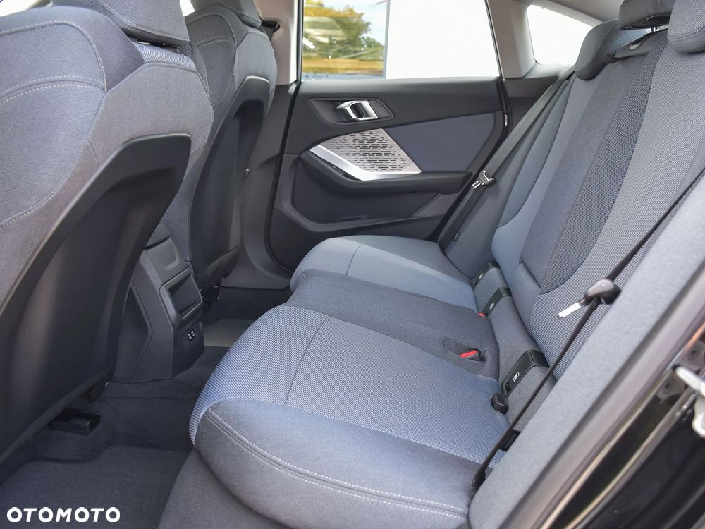 BMW Seria 2 216i - 13