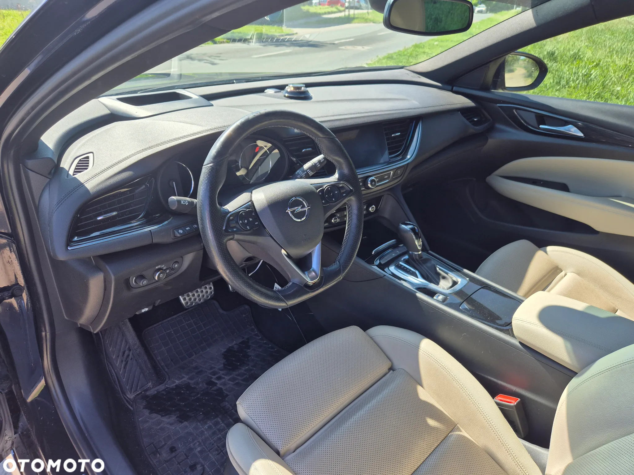 Opel Insignia - 11