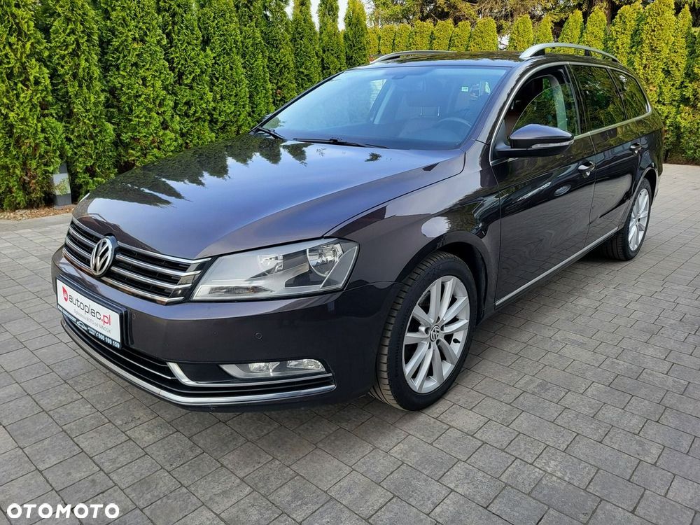Volkswagen Passat - 1