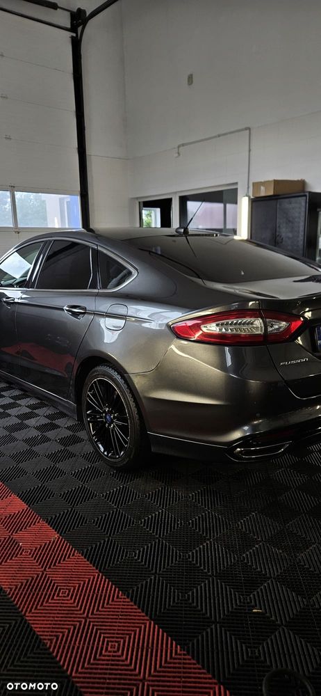 Ford Fusion - 22