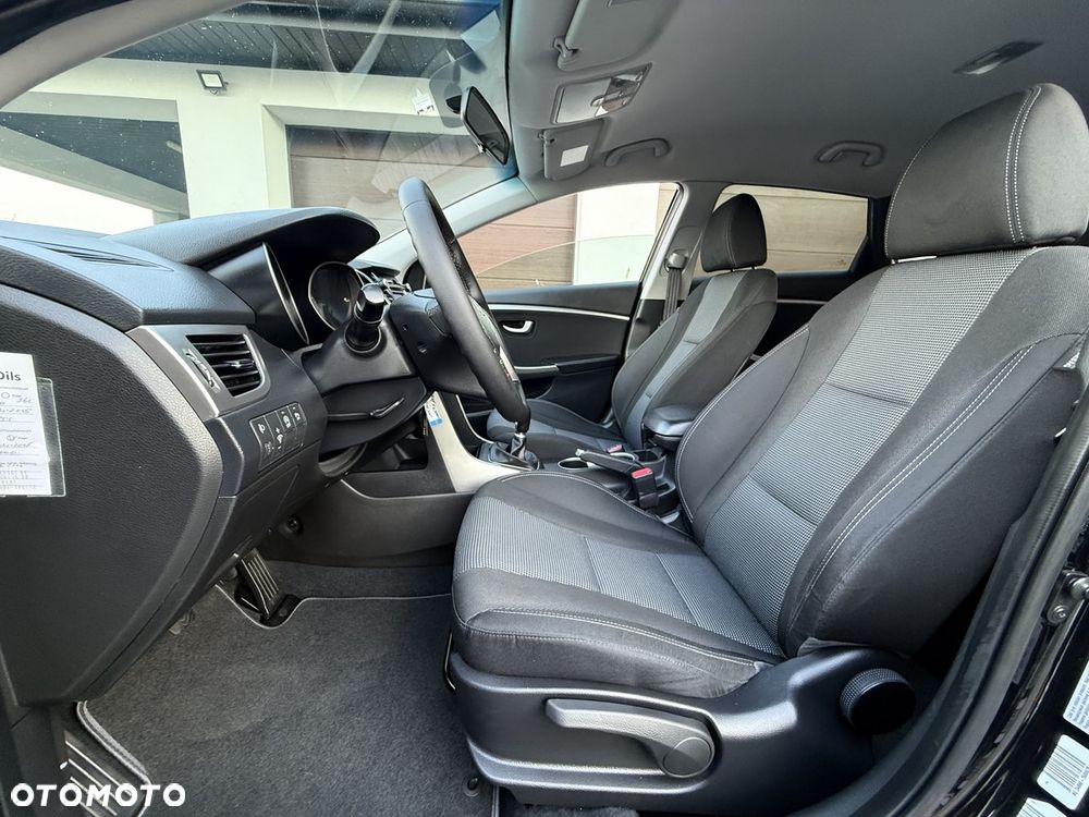 Hyundai i30 i30cw 1.6 Fifa World Cup Edition - 14