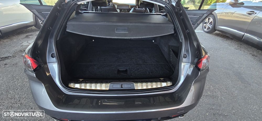 Peugeot 508 SW 1.6 Hybrid Allure Pack e-EAT8 - 29