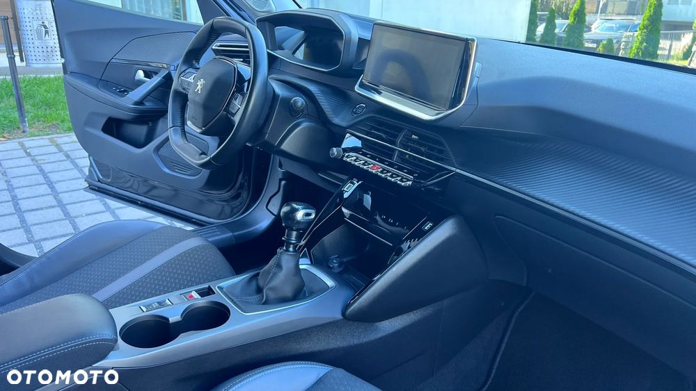 Peugeot 2008 PureTech 130 Allure - 19