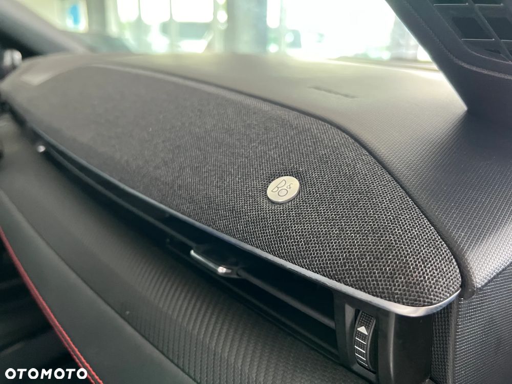 Ford Mustang Mach-E - 38