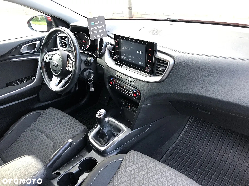 Kia Ceed 1.6 CRDi SCR L - 37