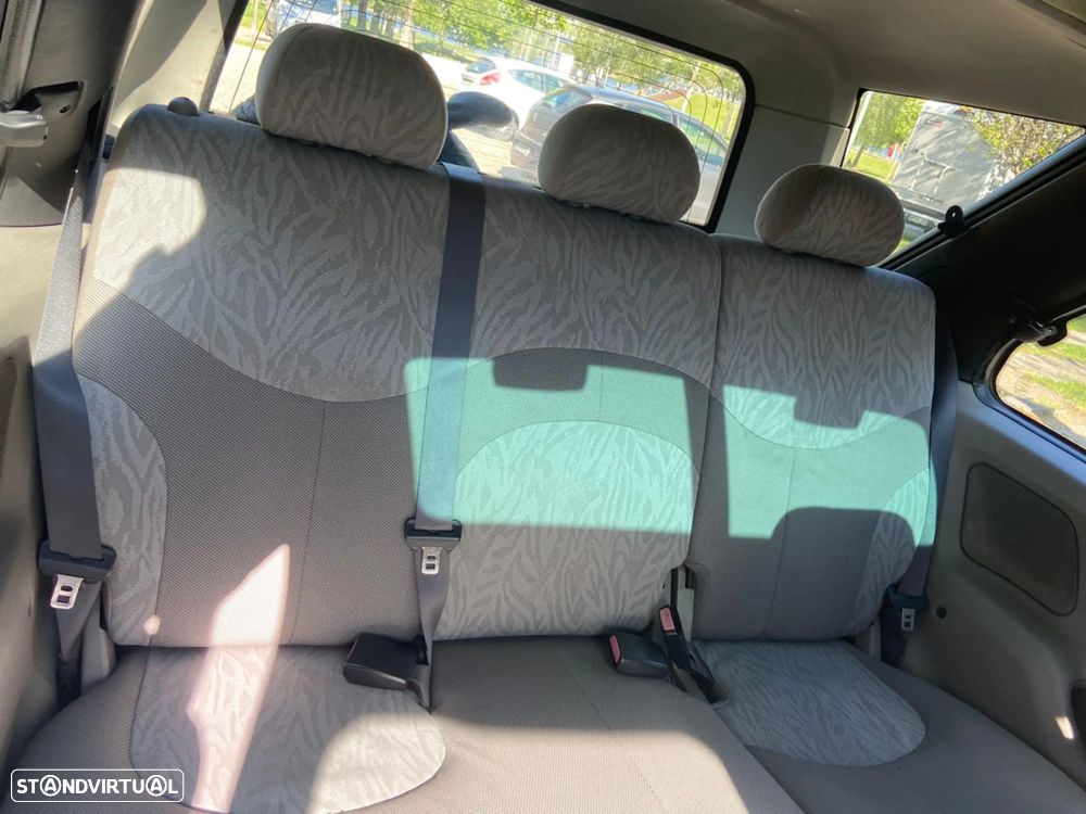 Land Rover Freelander 2.0 di - 15