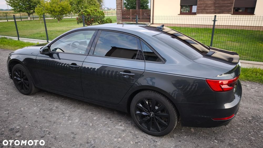 Audi A4 Limousine 2.0 TFSI ultra S tronic - 12