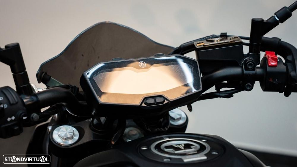 Yamaha MT-07 . - 7
