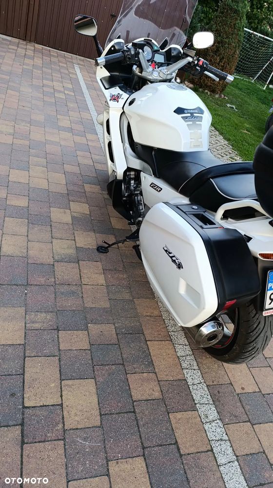 Yamaha FJR - 10