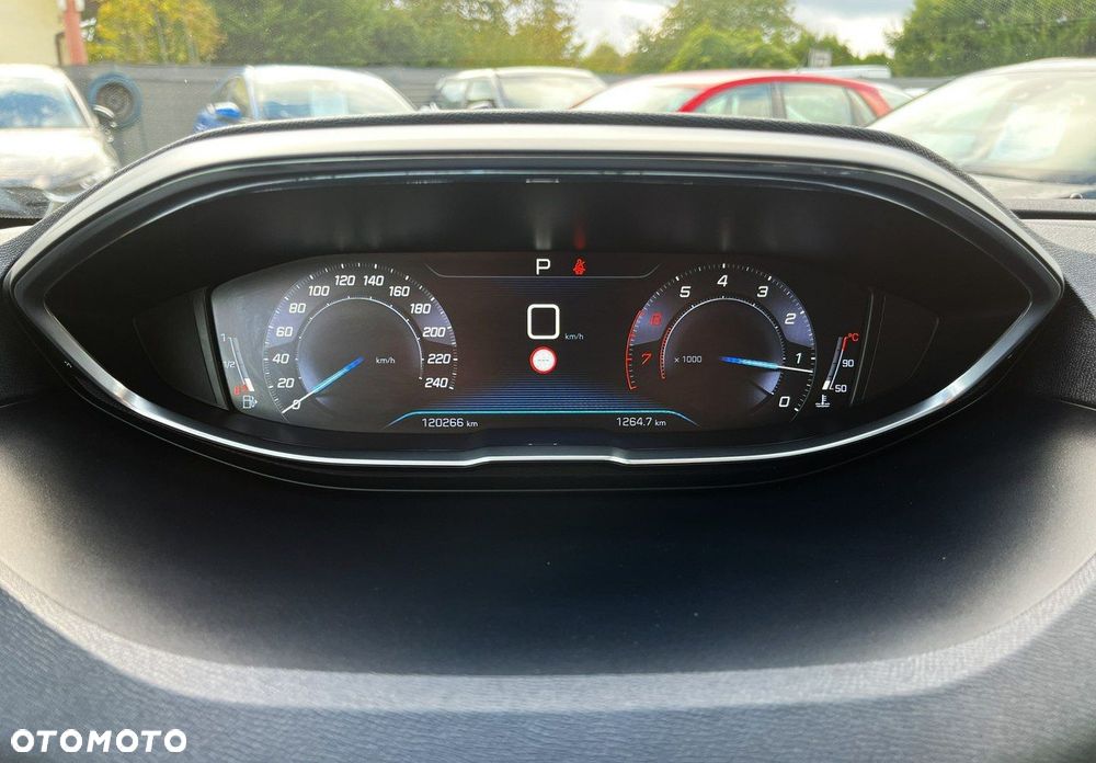 Peugeot 3008 1.2 PureTech Active S&S EAT8 - 19