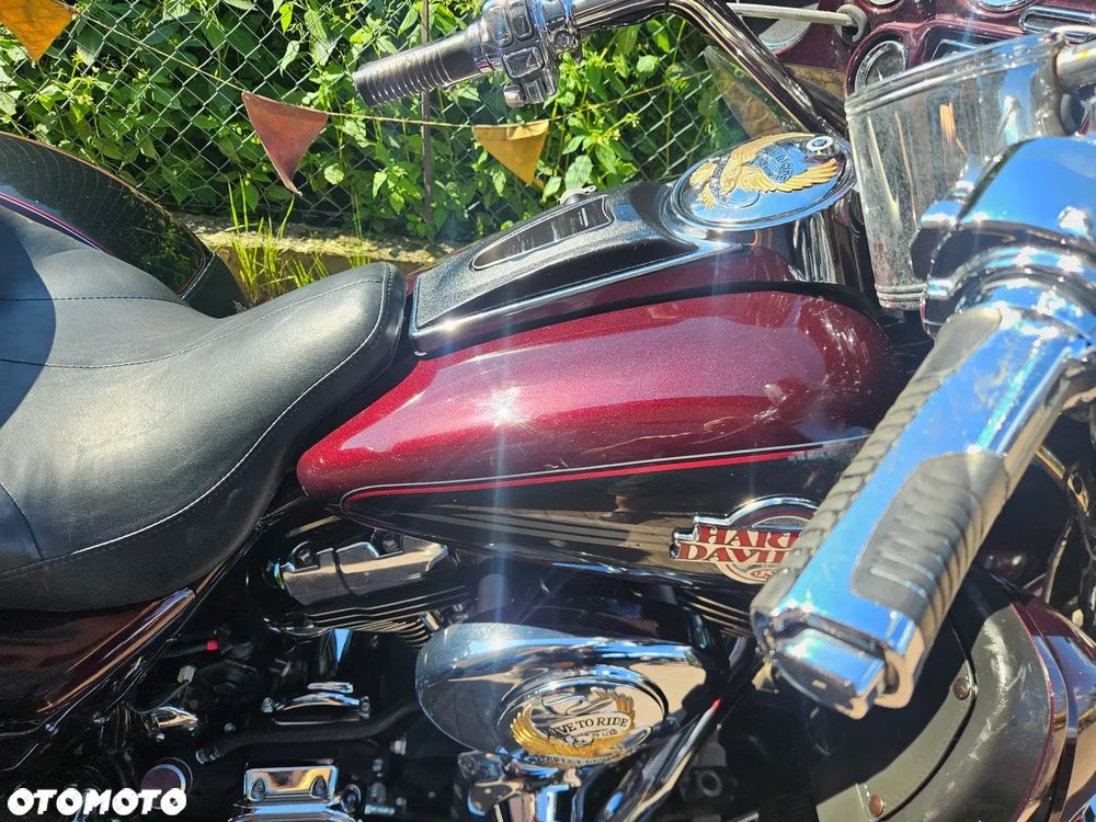 Harley-Davidson FLH Electra Glide - 34