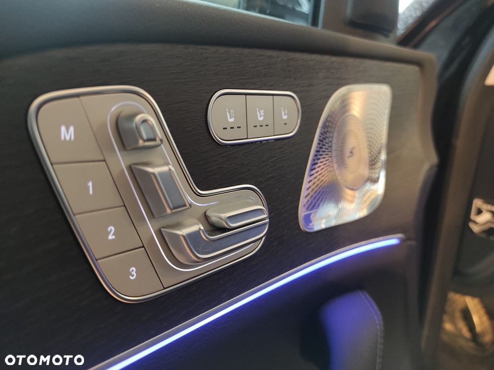 Mercedes-Benz GLS - 18