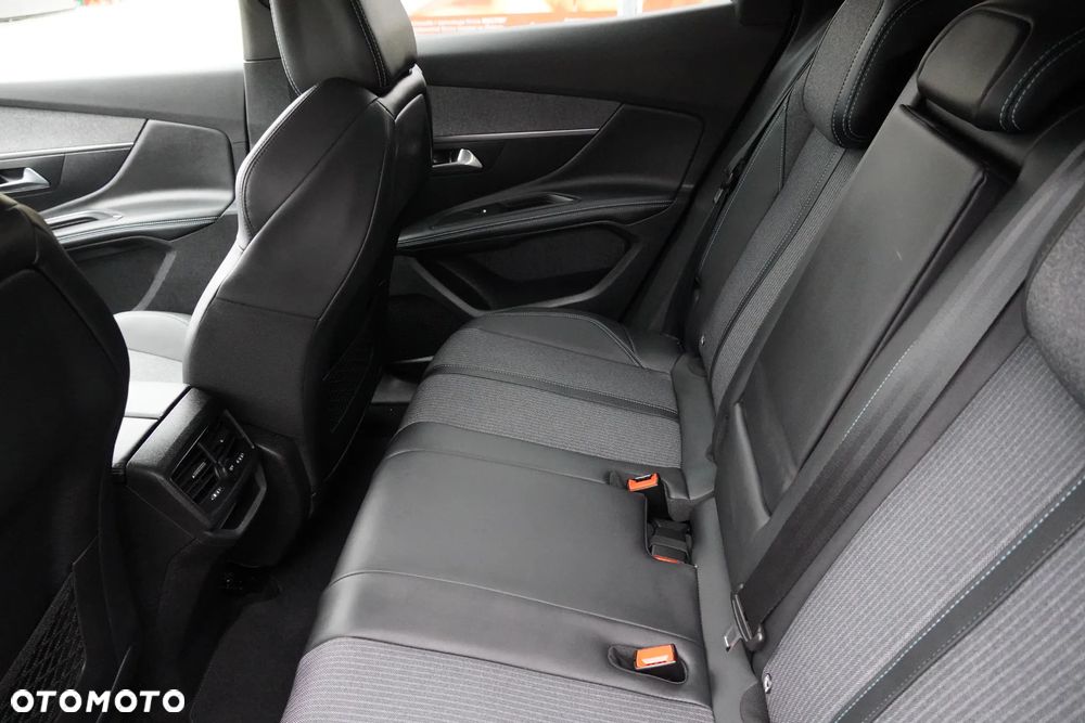 Peugeot 3008 1.5 BlueHDi Allure Pack S&S EAT8 - 16