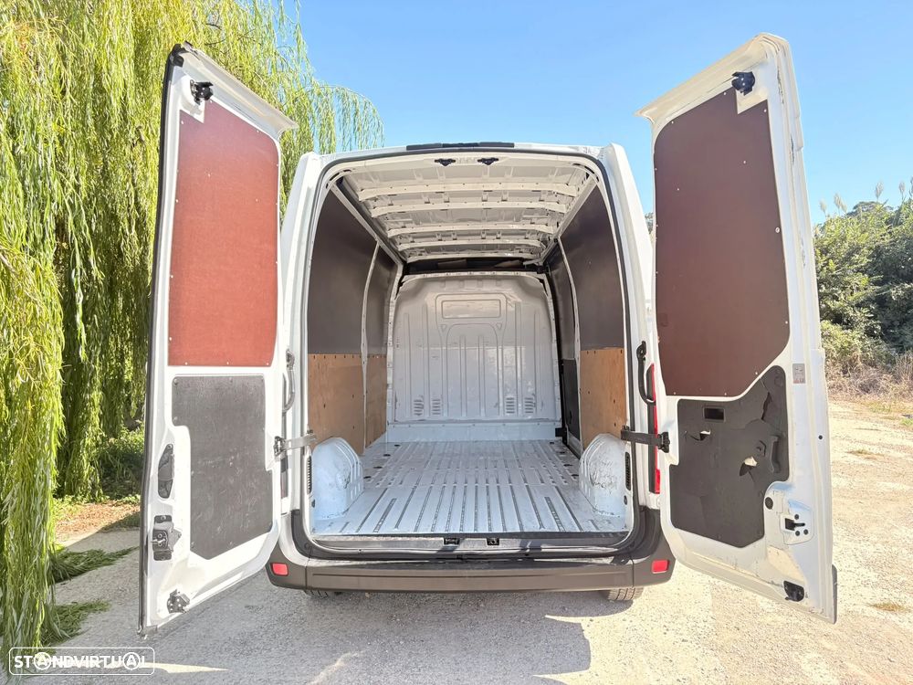 Renault Master 2.3dCi - 11