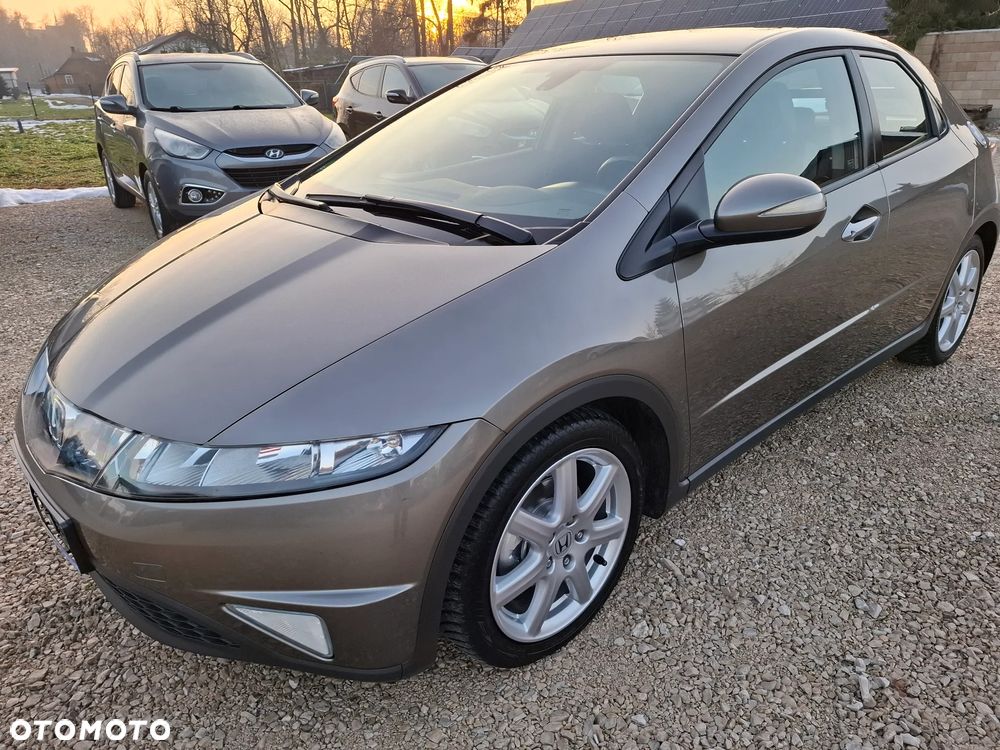 Honda Civic 1.8i-VTEC Sport - 2