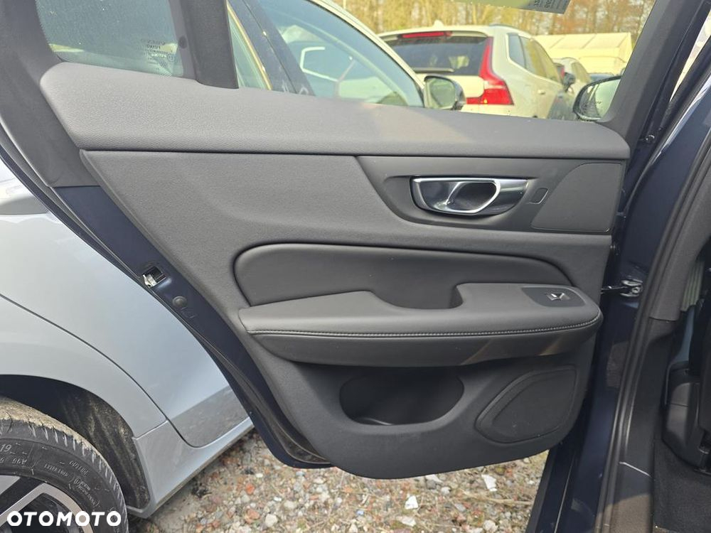 Volvo V60 B4 B Plus Dark - 6