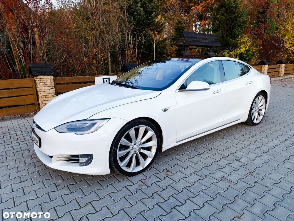 Tesla Model S - 13