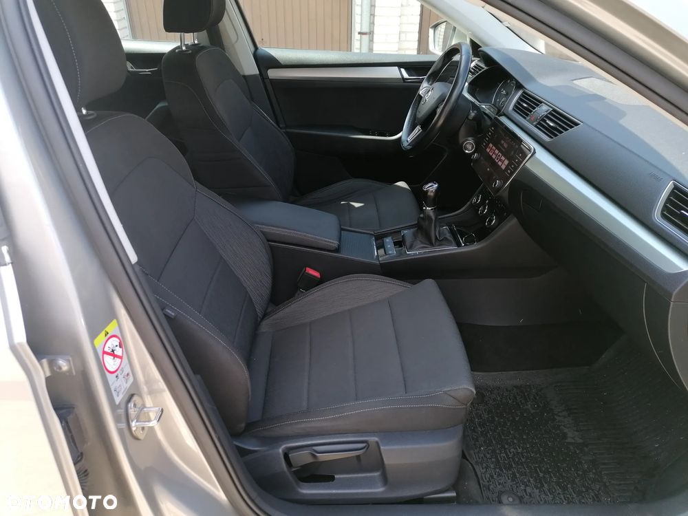 Skoda Superb 2.0 TDI Ambition - 21