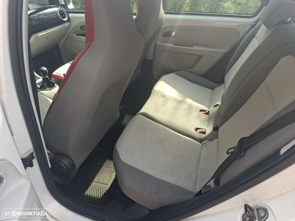 VW Up! 1.0 BlueMotion High - 6