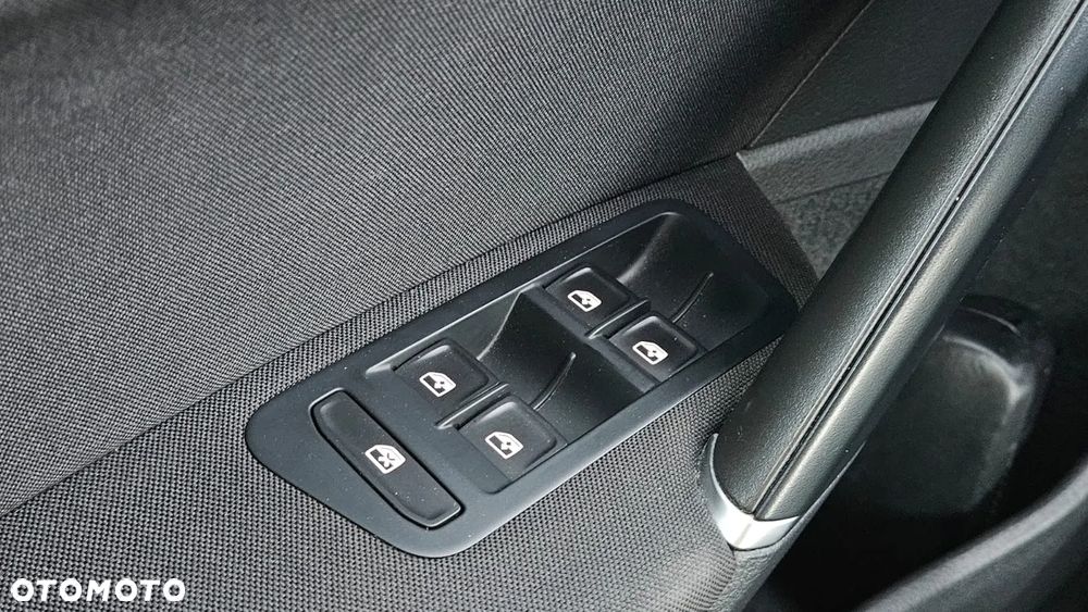 Volkswagen Golf - 20
