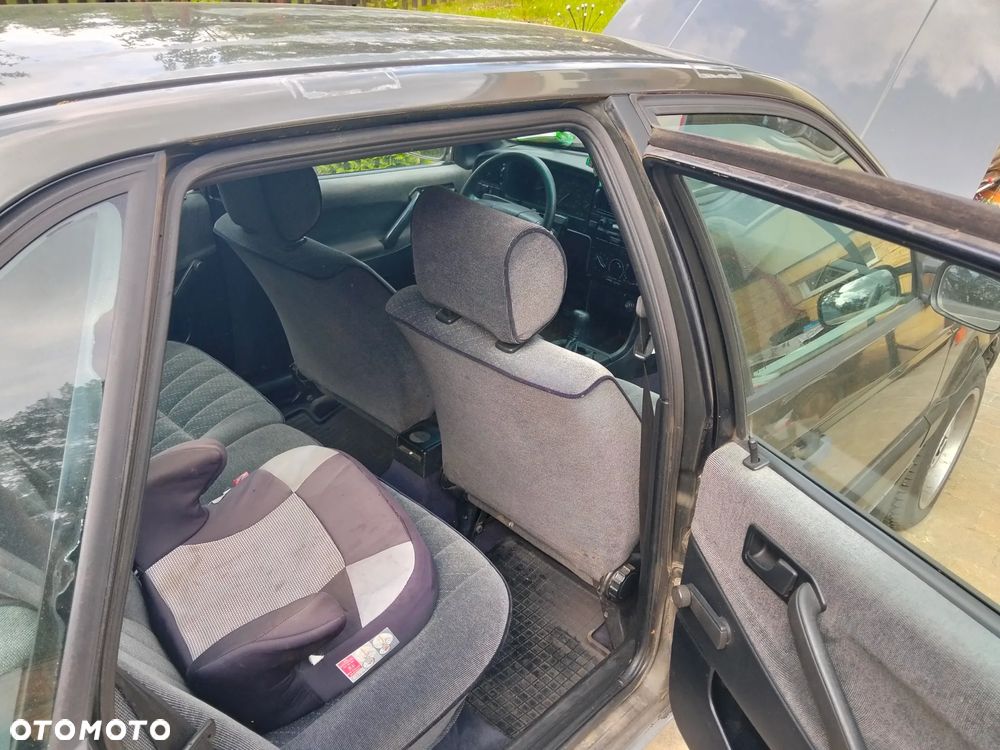 Volkswagen Passat - 8