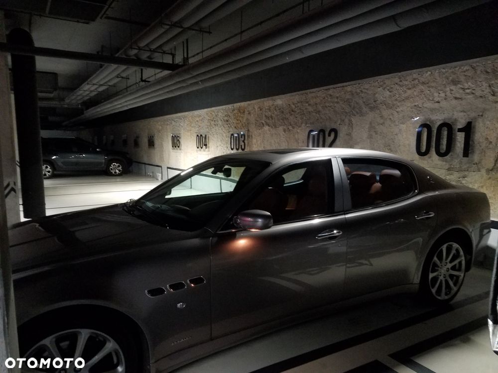 Maserati Quattroporte - 9