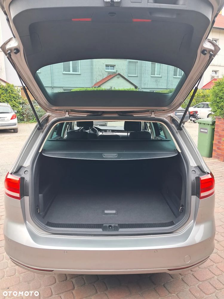 Volkswagen Passat - 6