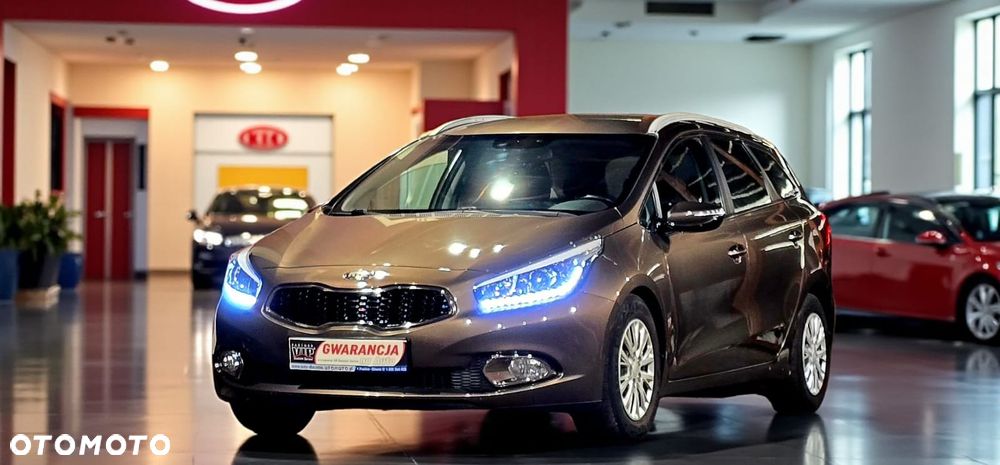 Kia Ceed 1.6 GDI ISG Dream Team Edition - 3