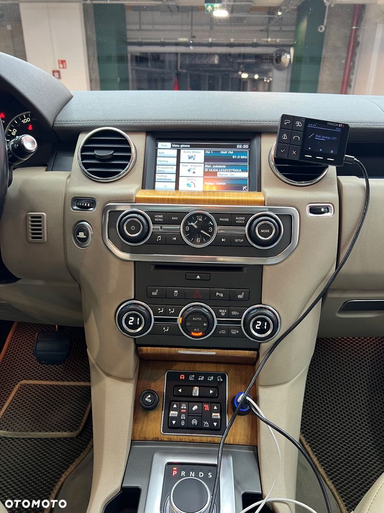 Land Rover Discovery IV 3.0SD V6 HSE - 23
