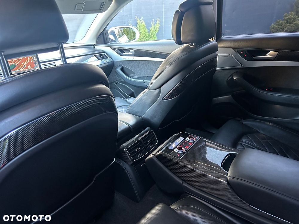Audi S8 Plus 4.0 TFSI Quattro - 33