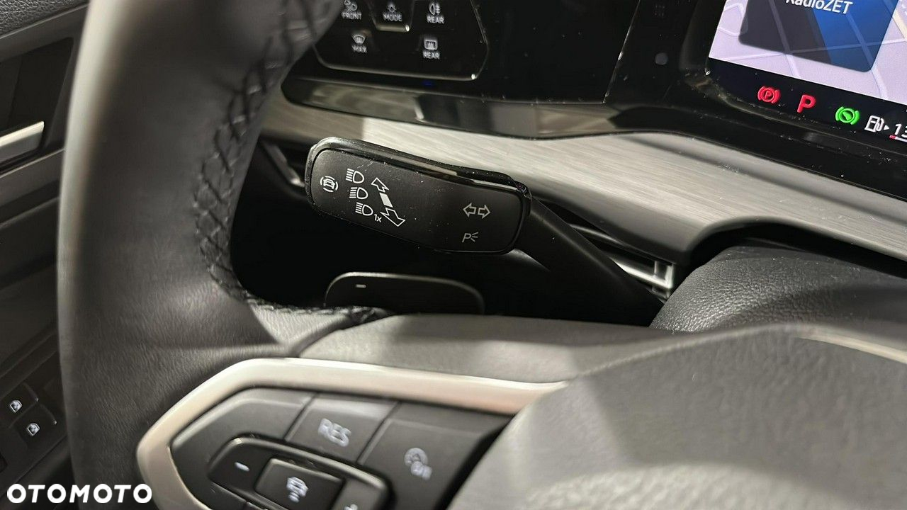 Volkswagen Golf - 24
