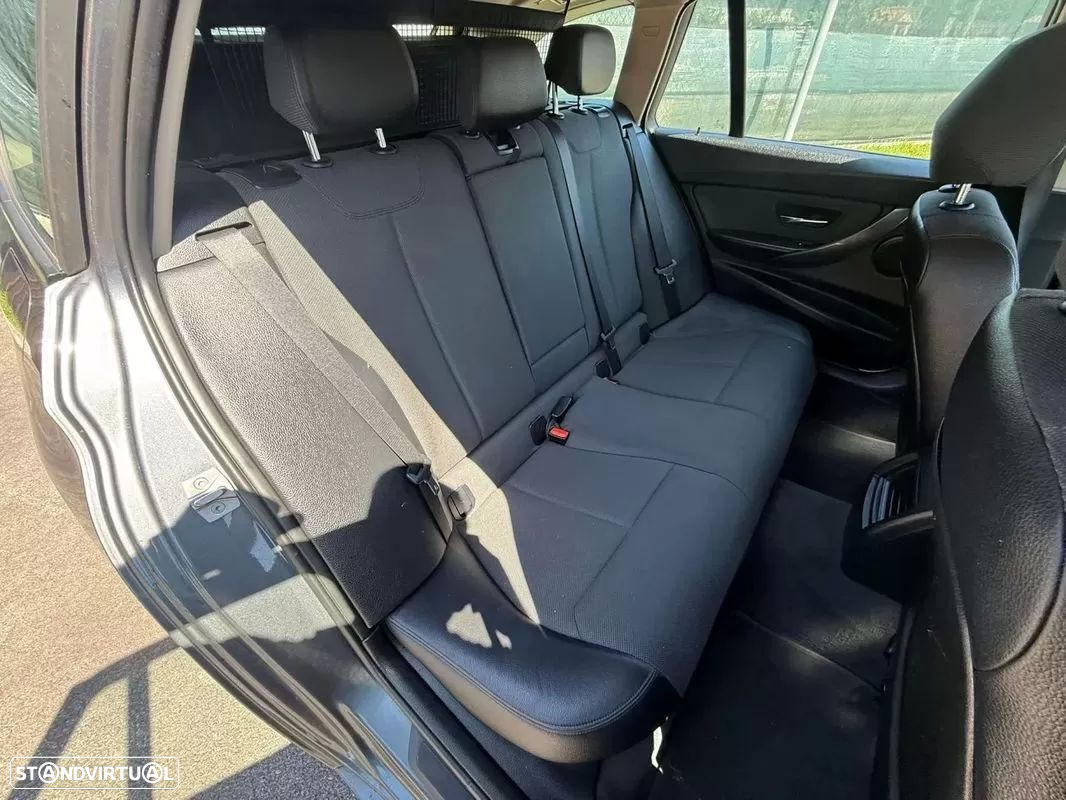 BMW 320 d Touring EfficientDynamics Line Sport - 16