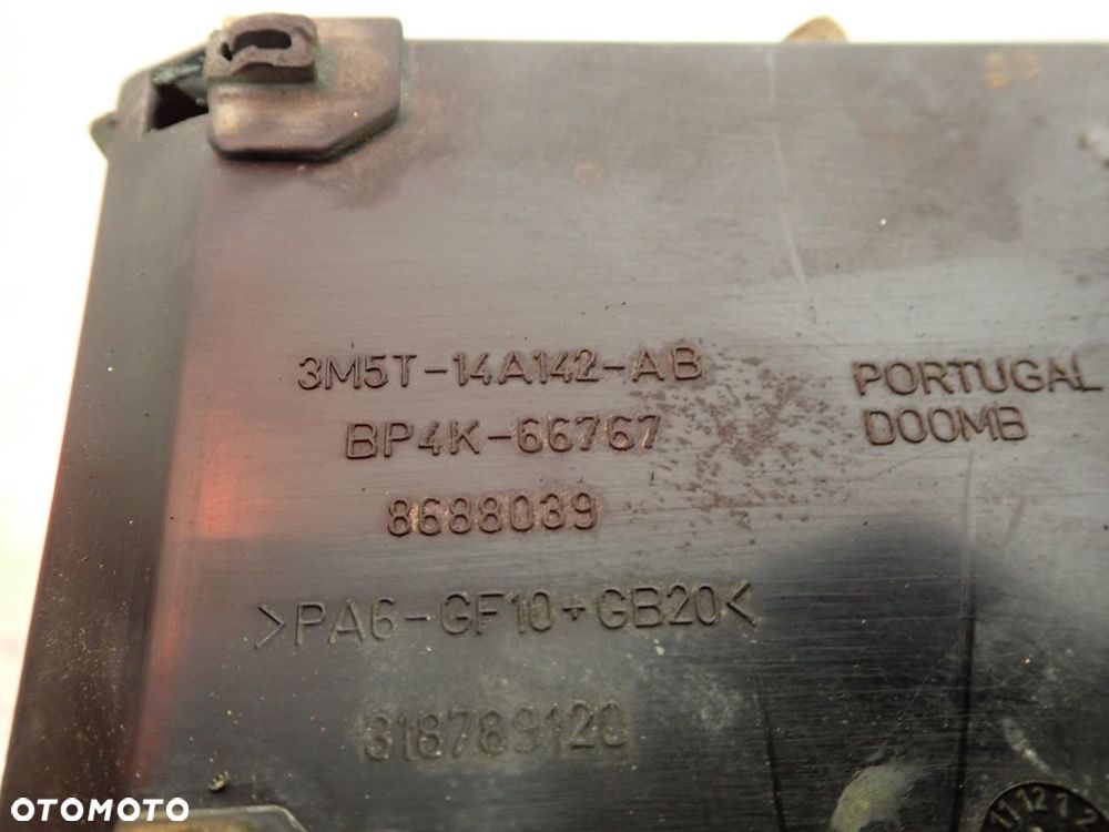 SKRZYNKA BEZPIECZNIKÓW FORD FOCUS MK2 LIFT 3M5T-14A067-BC  3M5T-14A142-AB  8M5T-14K733-VBA  3M5T-14A076-AF - 8
