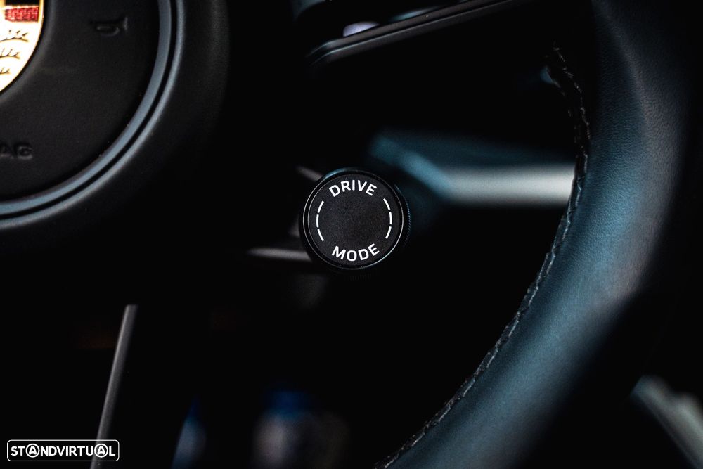 Porsche Macan Electric - 18