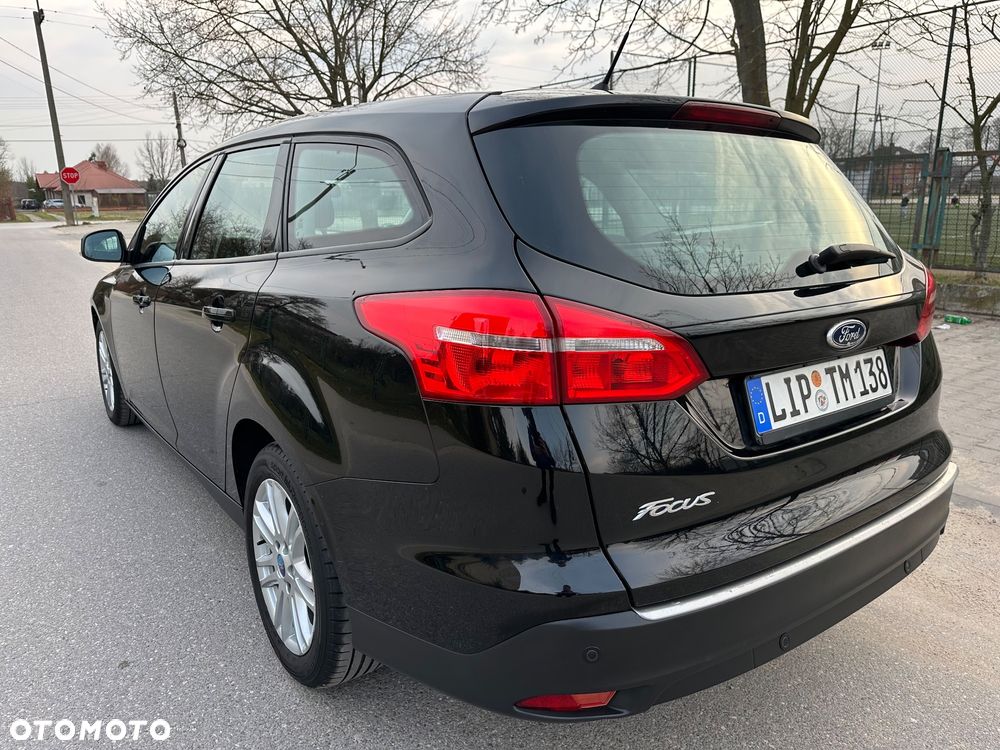 Ford Focus - 36