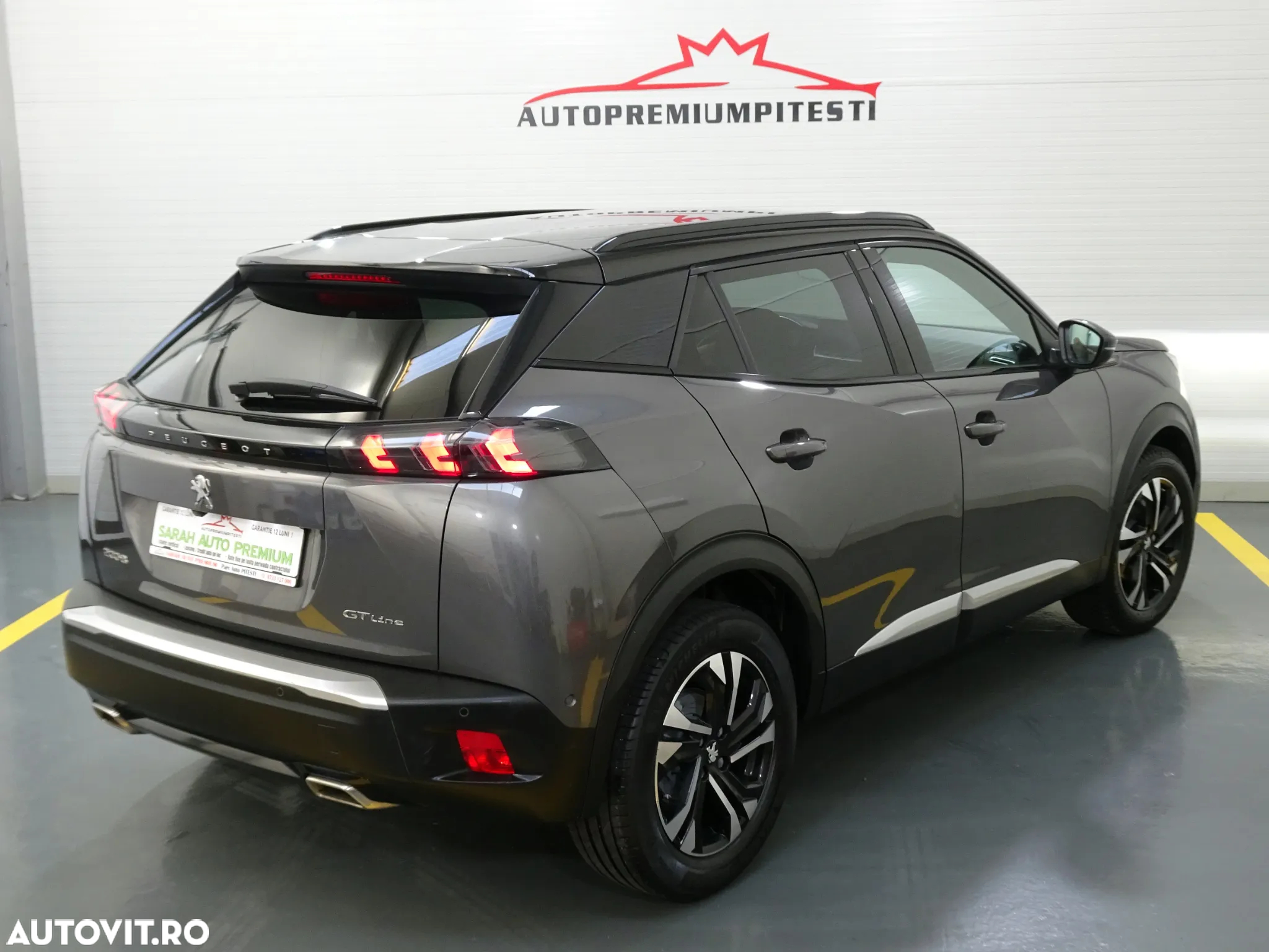 Peugeot 2008 PureTech 130 EAT8 GT - 12