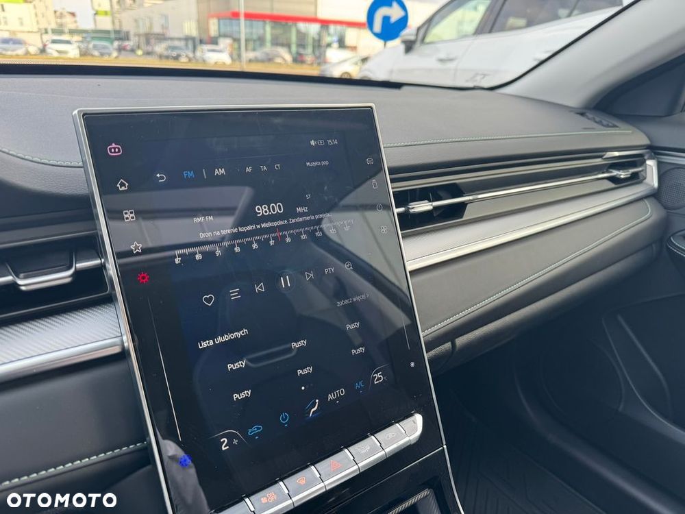 JAC J7 Plus CVT - 12