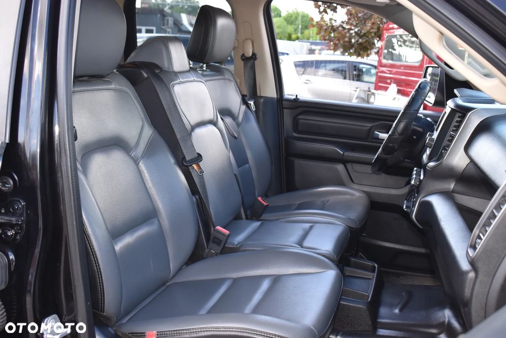 Dodge RAM - 24