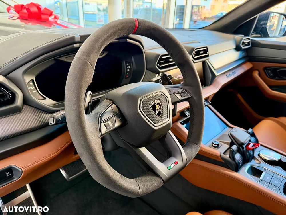 Lamborghini URUS - 6