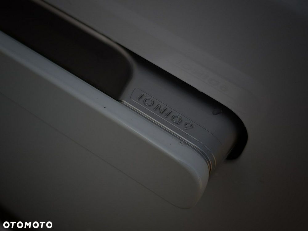 Hyundai IONIQ 9 - 10