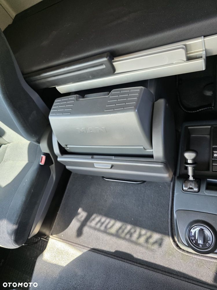 MAN TGM 18.340 / 18.290 / 15.290 / IZOTERMA / WINDA / 19PALET /E6  / SPROWADZONY / AUTOMAT / SYPIALKA / PIERWSZY WŁAŚCICIEL / BOCZNE DRZWI / STAN BARDZO DOBRY - 20