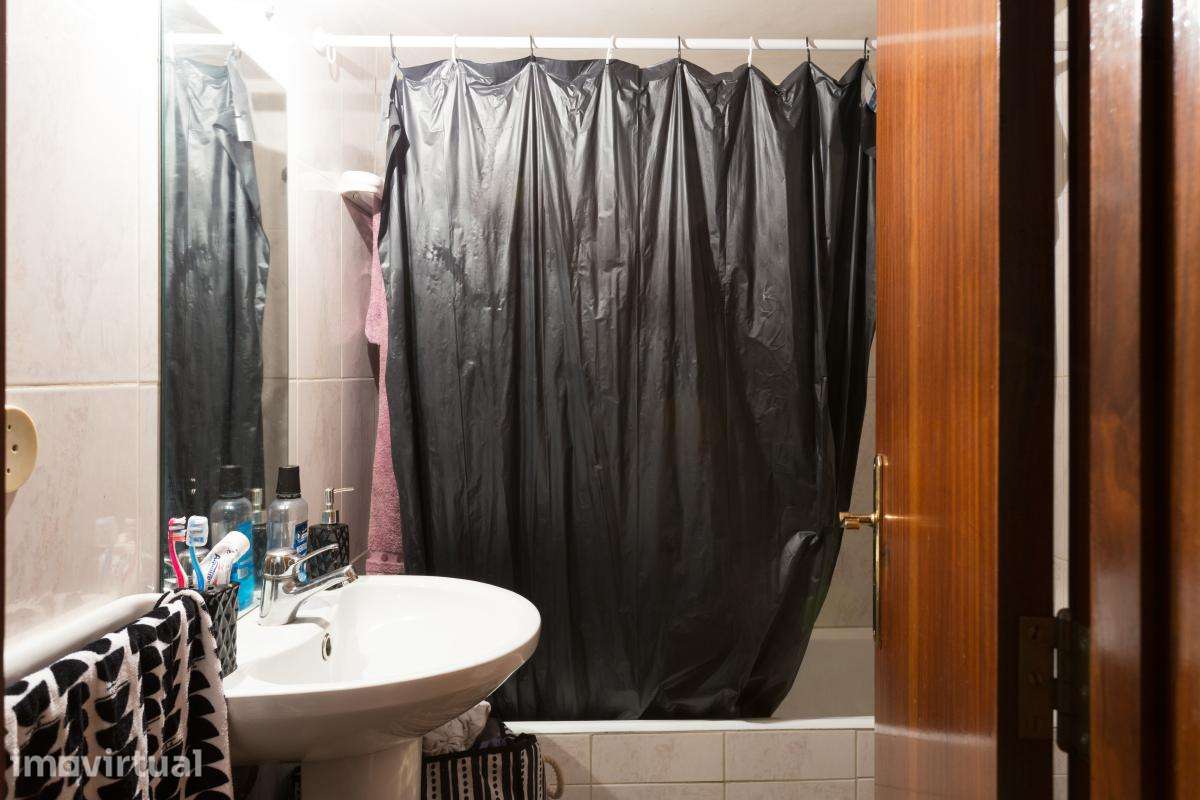 Apartamento com 1 quartos - localizado em Paranhos Porto - Grande imagem: 5/9